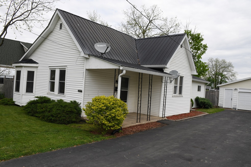 803 S Hudson St, Sheridan, IN 46069 - photo 1