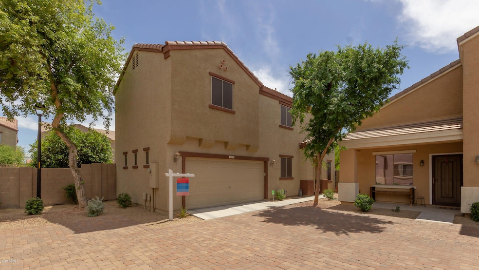1345 E DUNBAR DR Phoenix AZ 85042