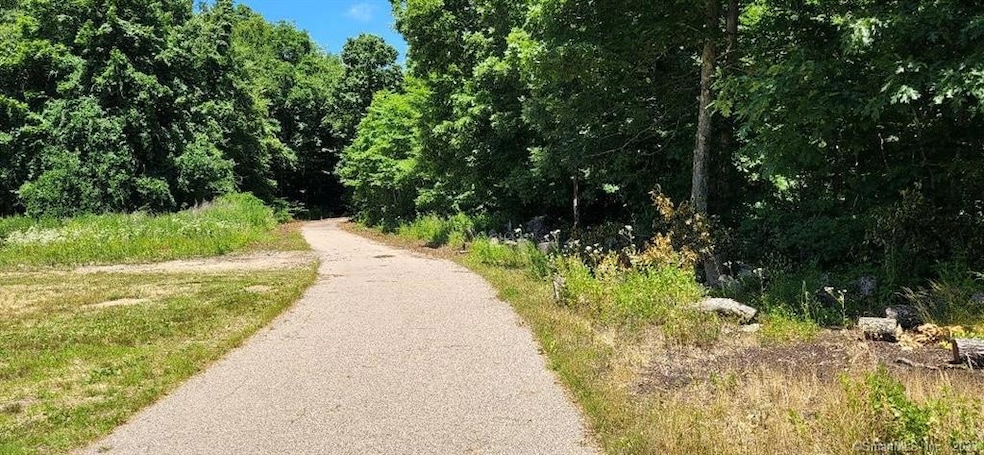 41 Shawondassee Dr, Stonington, CT 06378 - photo 1