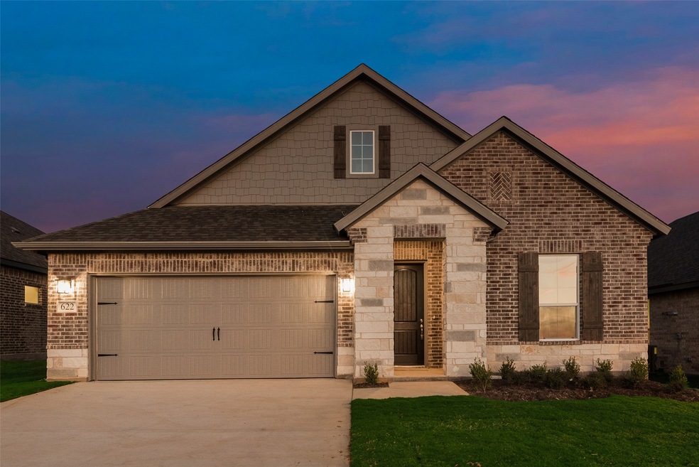 622 Juneau St, Gainesville, TX 76240 - photo 1