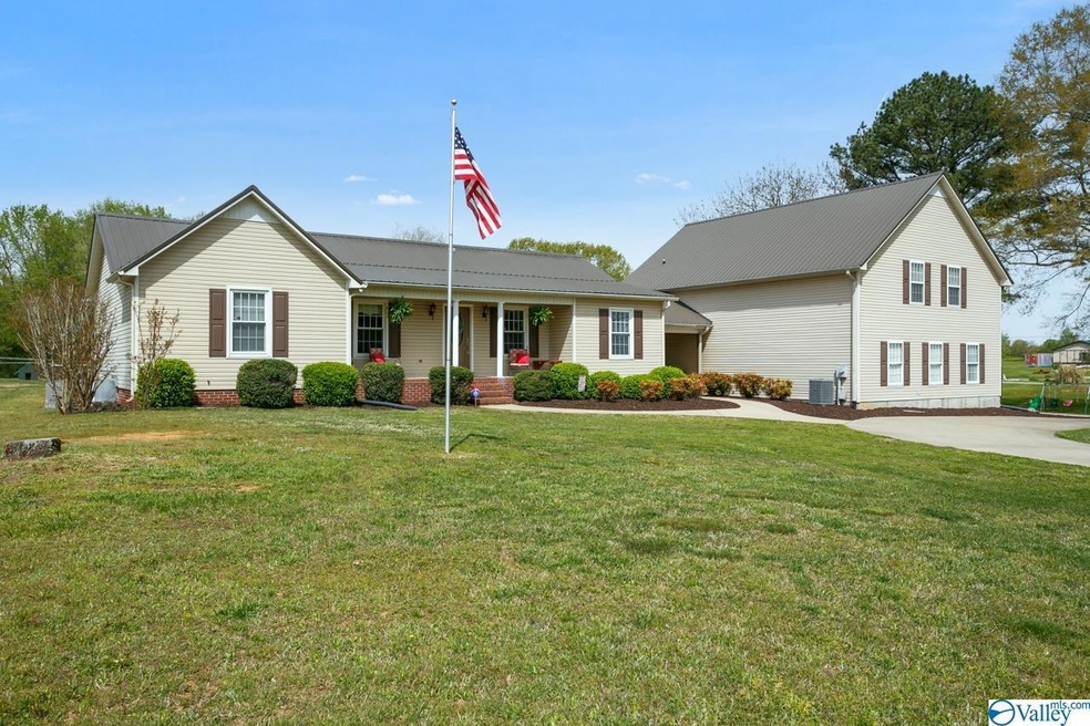 28433 Gatlin Rd, Ardmore, AL 35739 - photo 1