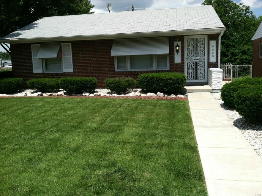 4325 Dryden Ct, Saint Louis, MO 63115 - photo 1