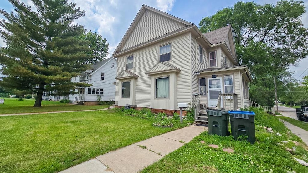 1628 2nd Ave N, Fort Dodge, IA 50501 - photo 1