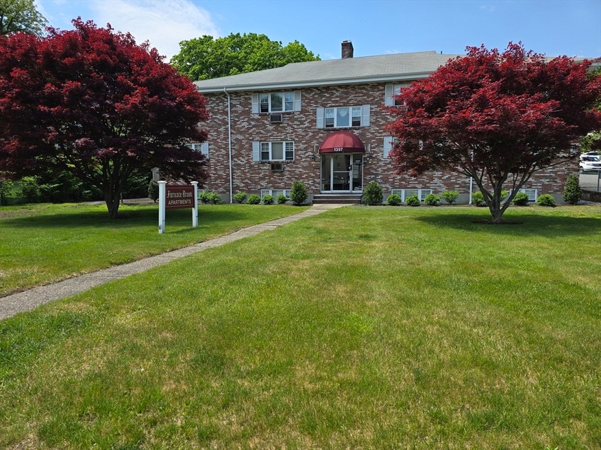 1397 Furnace Brook Pkwy unit 11, Quincy, MA 02169 - photo 1