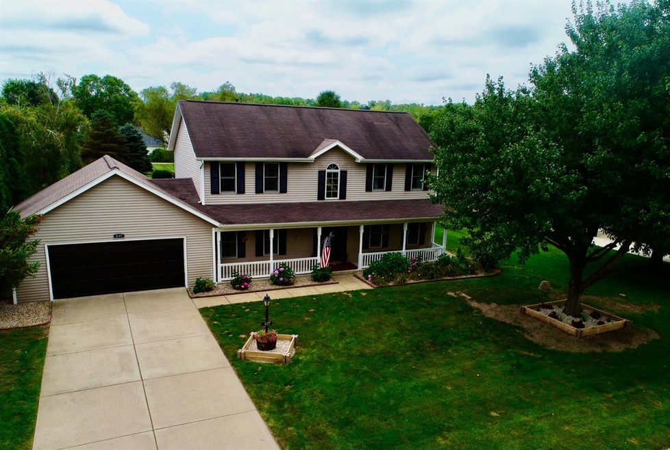 837 E Remington Square, La Porte, IN 46350 - photo 1