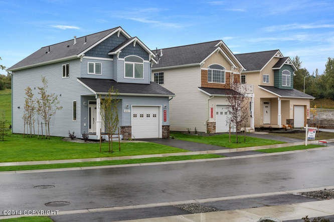 Single Family Photos