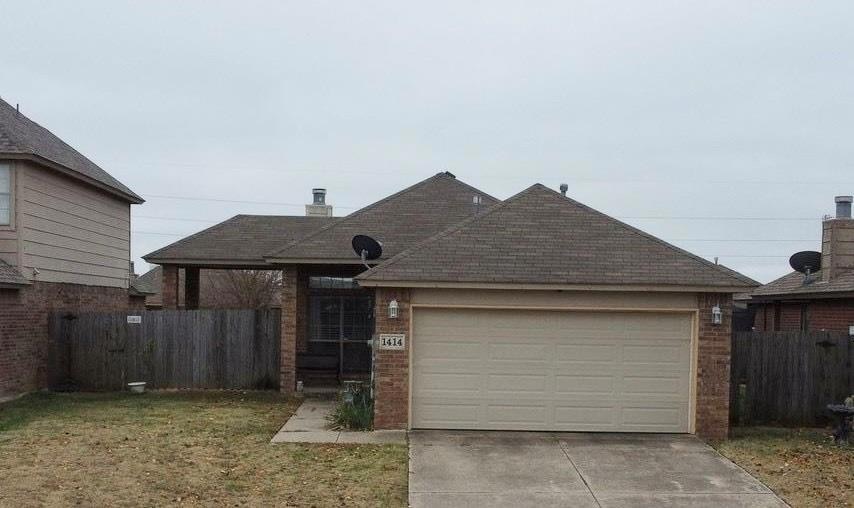 1414 SW Sw 24 St, Oklahoma City, OK 73170 - photo 1