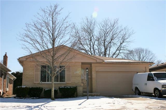 Front view of home