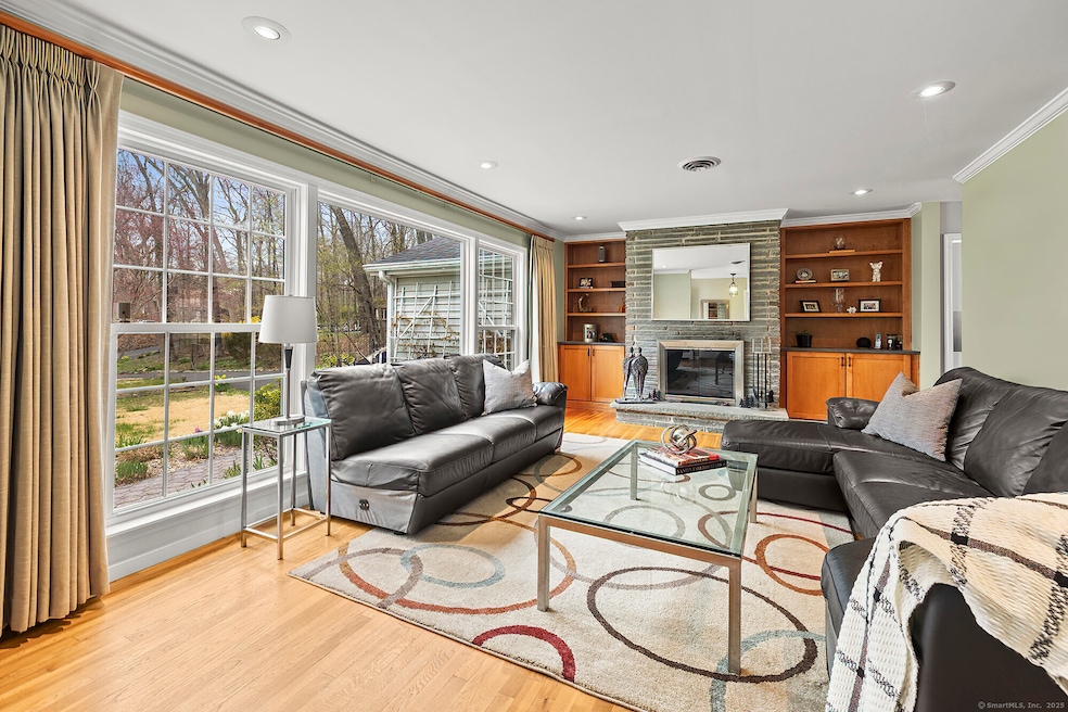 Welcome to light-filled 181 Picketts Ridge