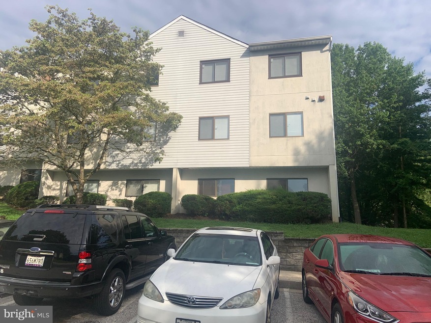 80 Ashlar Hill Ct, Parkville, MD 21234 - photo 1