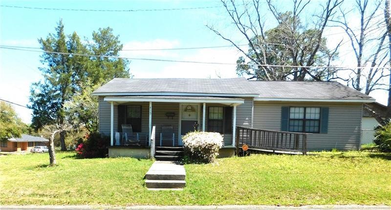 415 N Hooker St, Fitzgerald, GA 31750 - photo 1