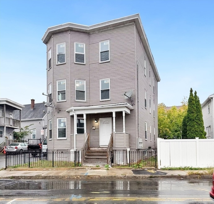 499 Boston St unit 2, Lynn, MA 01905 - photo 1