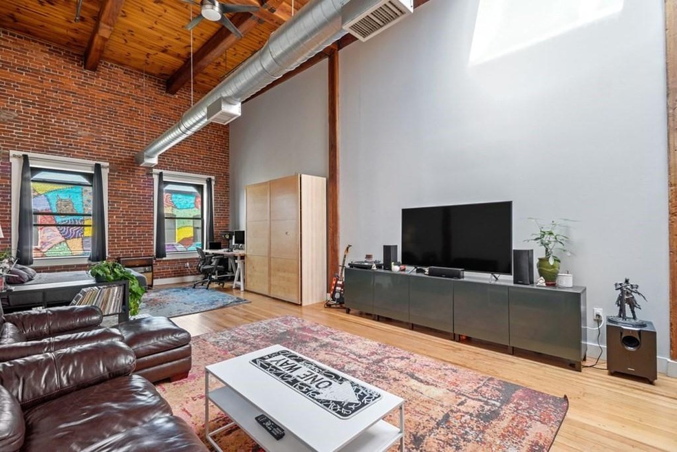 49 Munroe St unit 404, Lynn, MA 01901 - photo 1