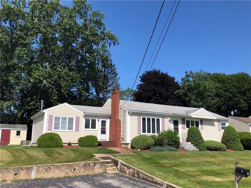 15 Eisenhower St, Cumberland, RI 02864 - photo 1