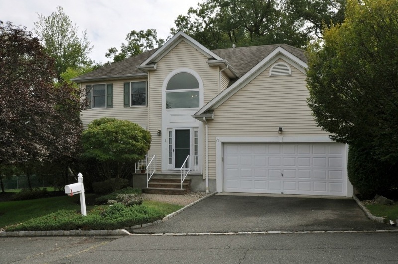 1 Trails End Ct, Westfield, NJ 07090 - photo 1
