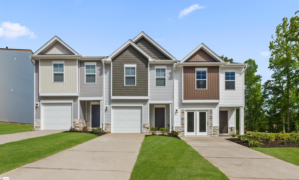 1271 Forestbrook Ln, Spartanburg, SC 29303 - photo 1