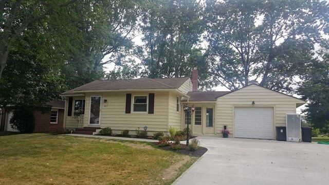 427 Katherine Ave, Ashland, OH 44805 - photo 1