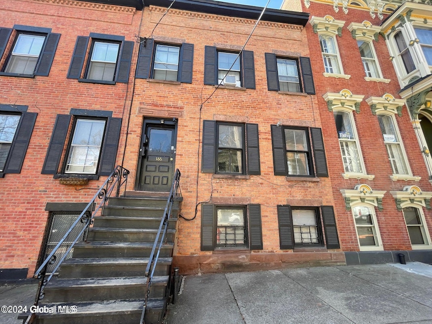 186 Lancaster St, Albany, NY 12210 - photo 1