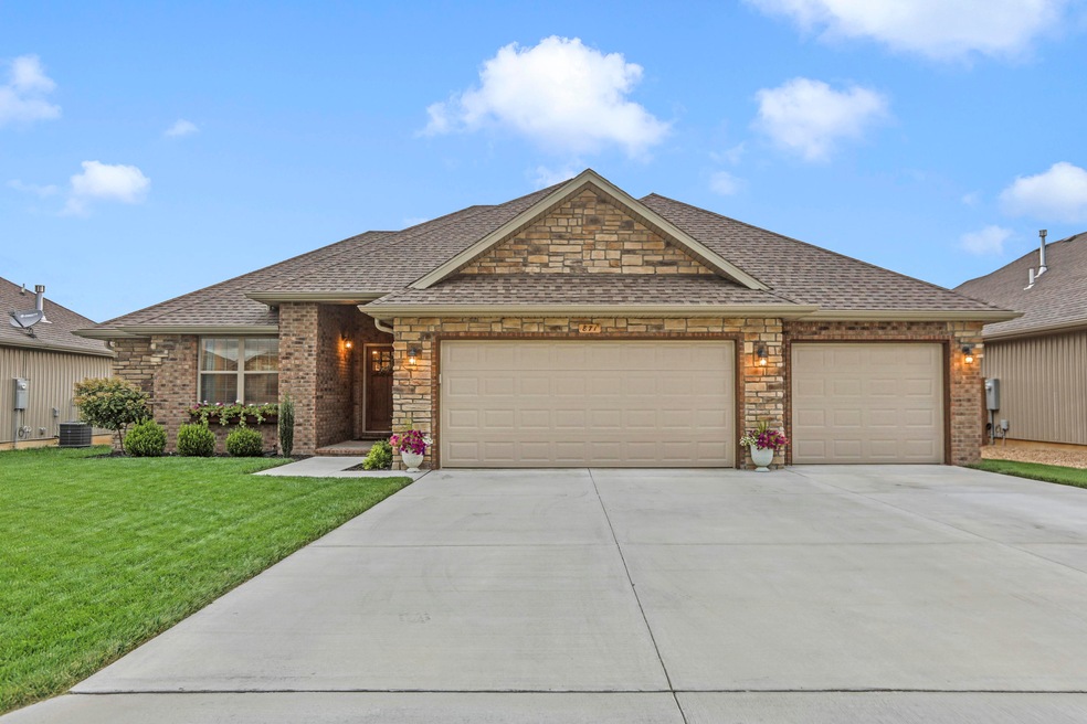 871 E Barracuda Dr, Nixa, MO 65714 - photo 1