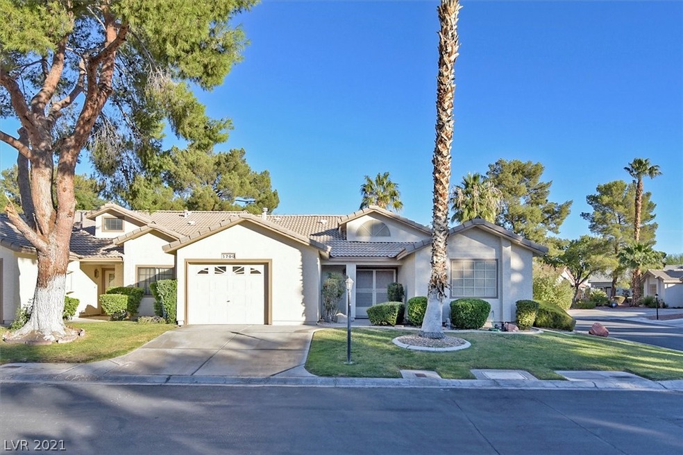 Oversized corner lot. Front & back yard landscapin
