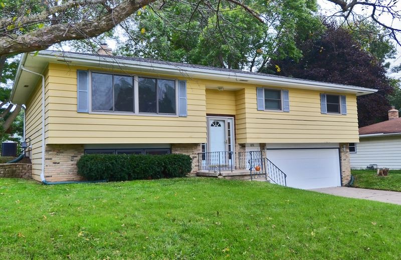 276 Waterman St, Oregon, WI 53575 - photo 1