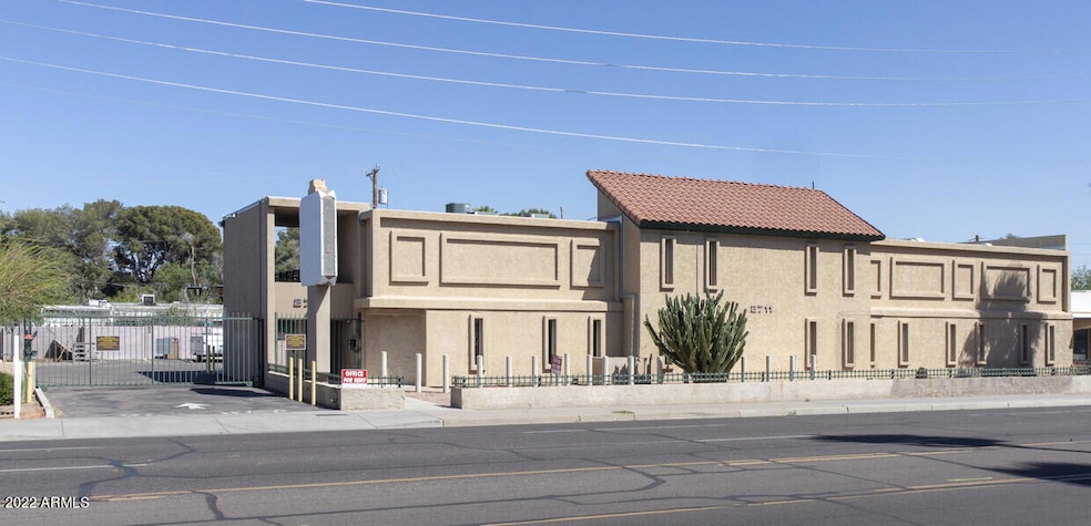 2711 N 24th St, Phoenix, AZ 85008 - photo 1