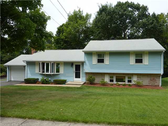 Exterior Front. Meticulously cared for home, vinyl