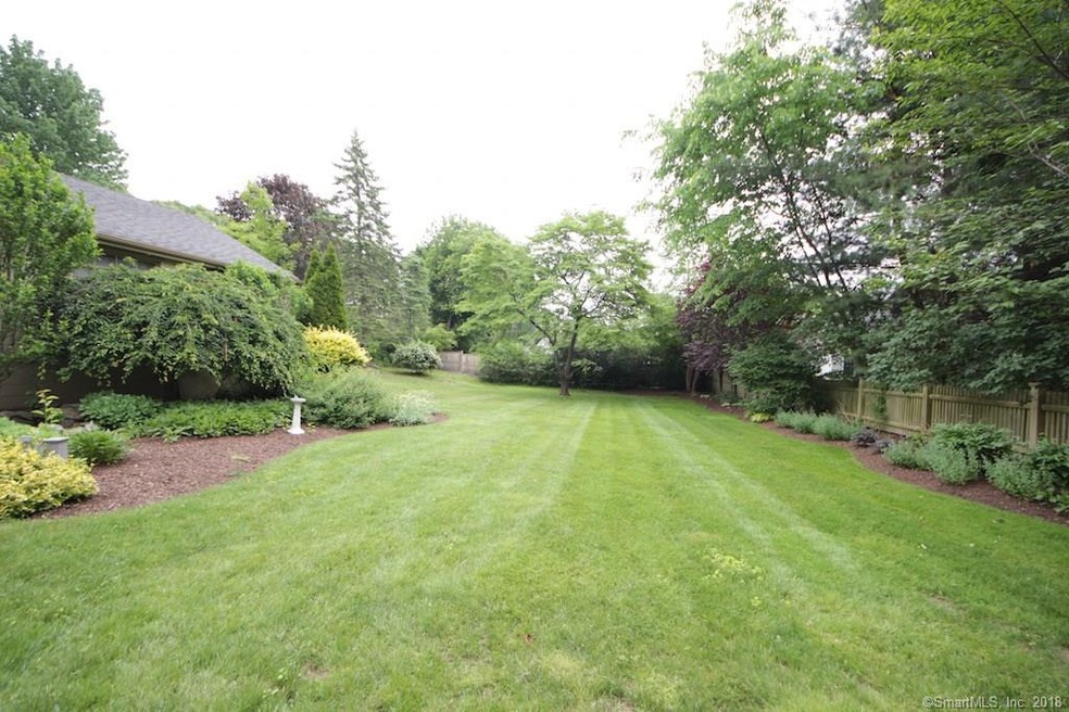 1747 Jennings Rd, Fairfield, CT 06824 - photo 1