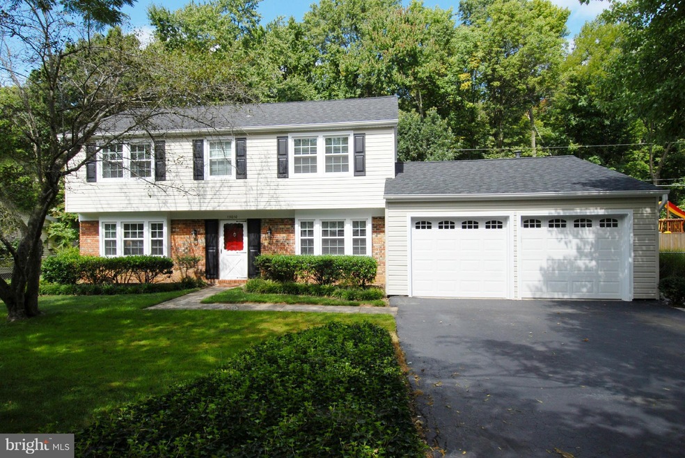 13010 Maple View Ln, Fairfax, VA 22033 - photo 1