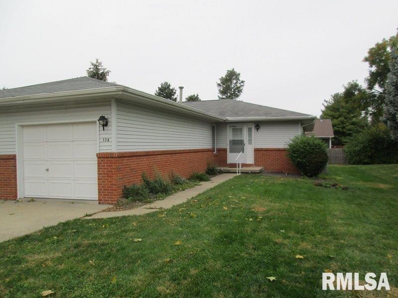 13A Eisenhower Dr, Jacksonville, IL 62650 - photo 1