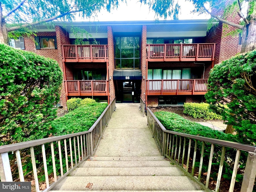 55 Skyhill Rd unit 201, Alexandria, VA 22314 - photo 1