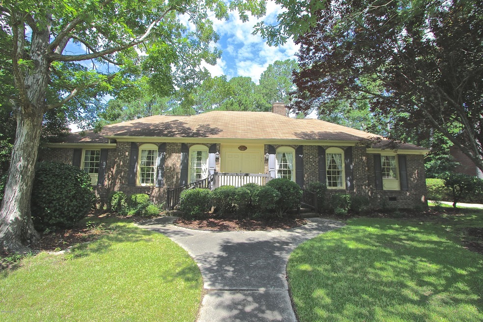 137 Epworth Dr, Jacksonville, NC 28546 - photo 1