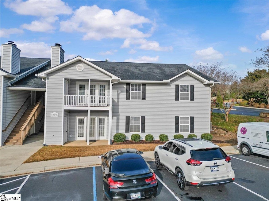 1004 Pelham Square Way unit 1004, Greer, SC 29650 - photo 1