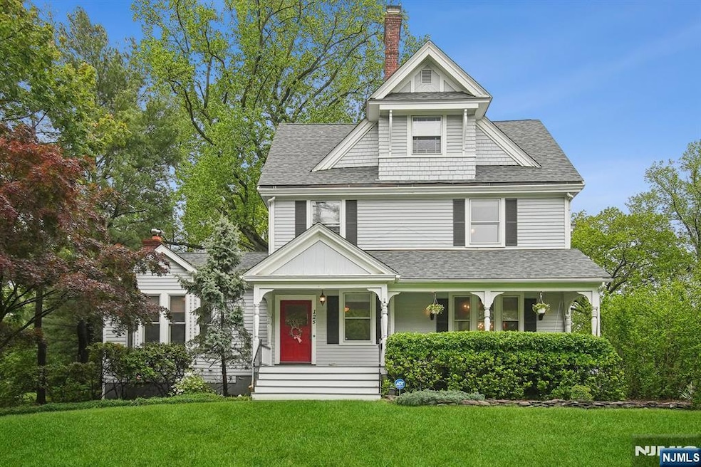 Sold $1,800,000 • Co-Listing Agent