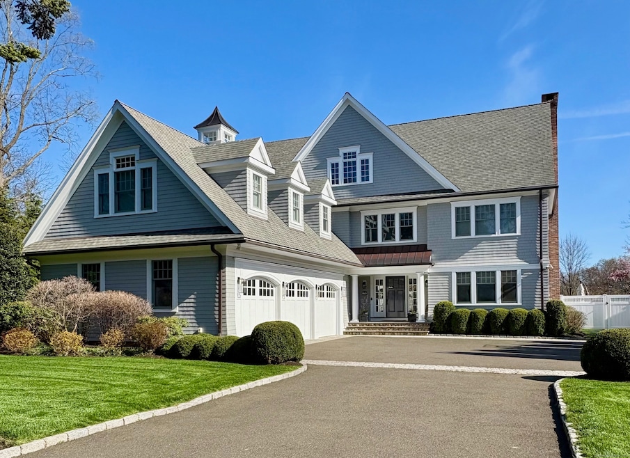 176 Middlesex Rd, Darien, CT 06820 - photo 1