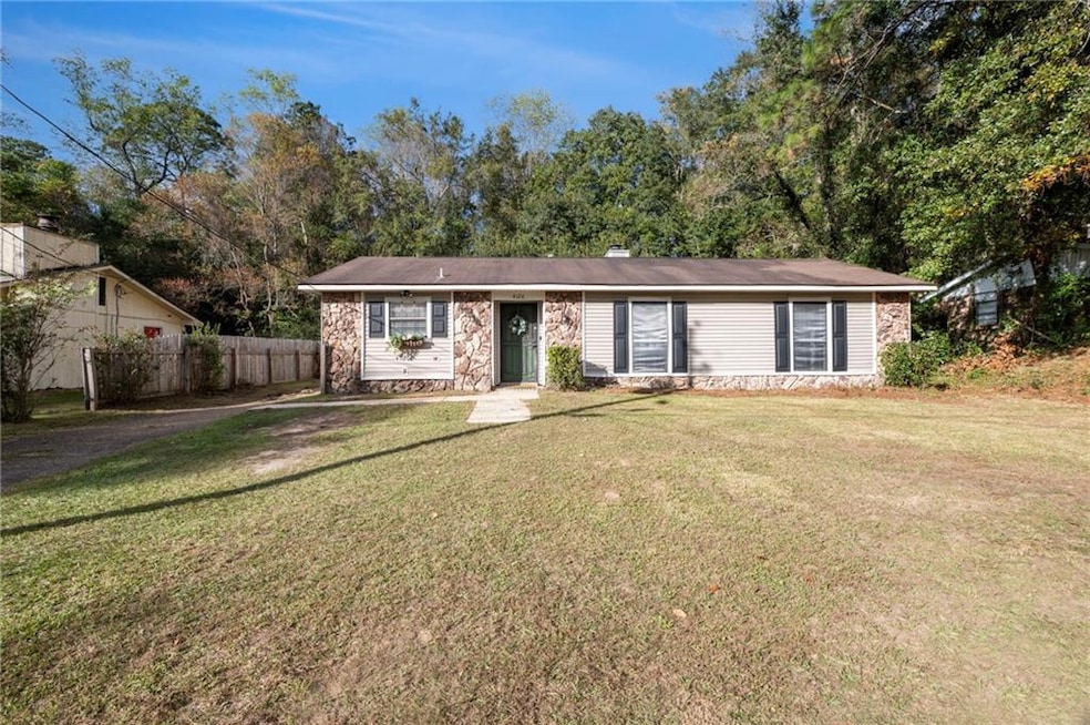 4126 Springdale Rd, Mobile, AL 36609 - photo 1