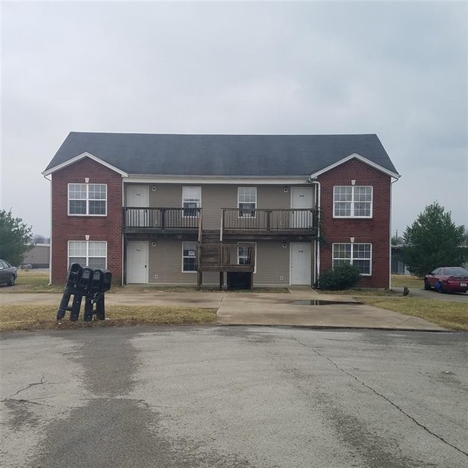 106 Aiden Ct unit 106 Aiden Ct A,B,C,D, Bardstown, KY 40004 - photo 1