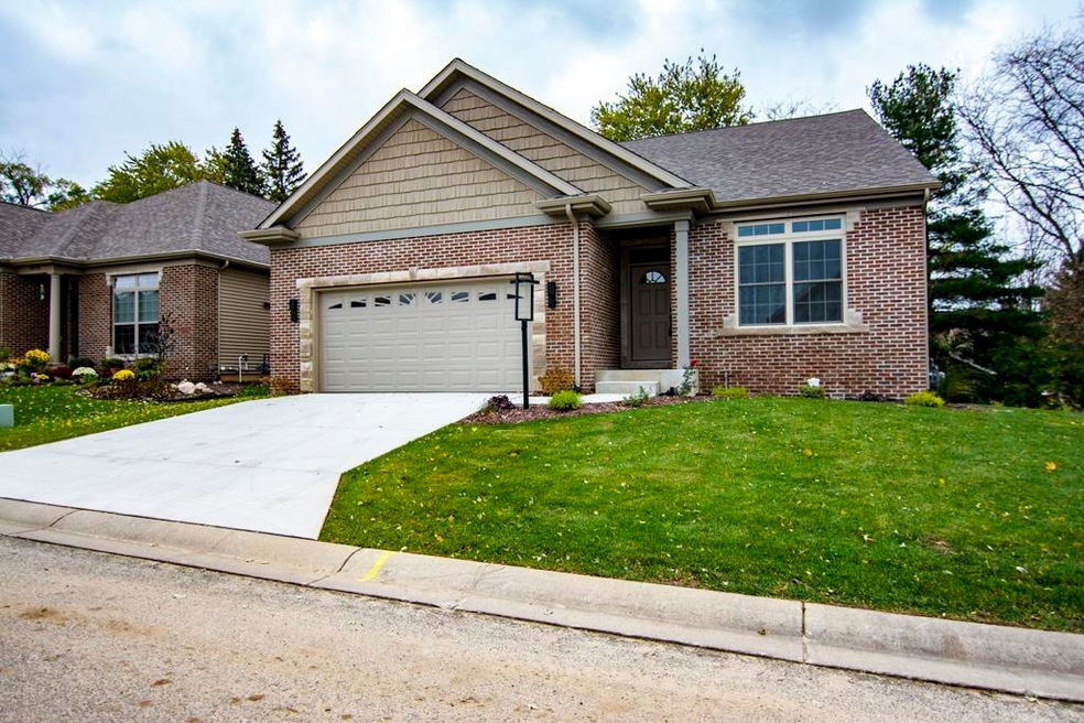 18128 Cloverleaf Dr, South Bend, IN 46637 - photo 1