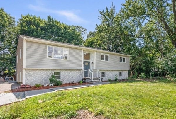 26 Putnam Ln, Danvers, MA 01923 - photo 1