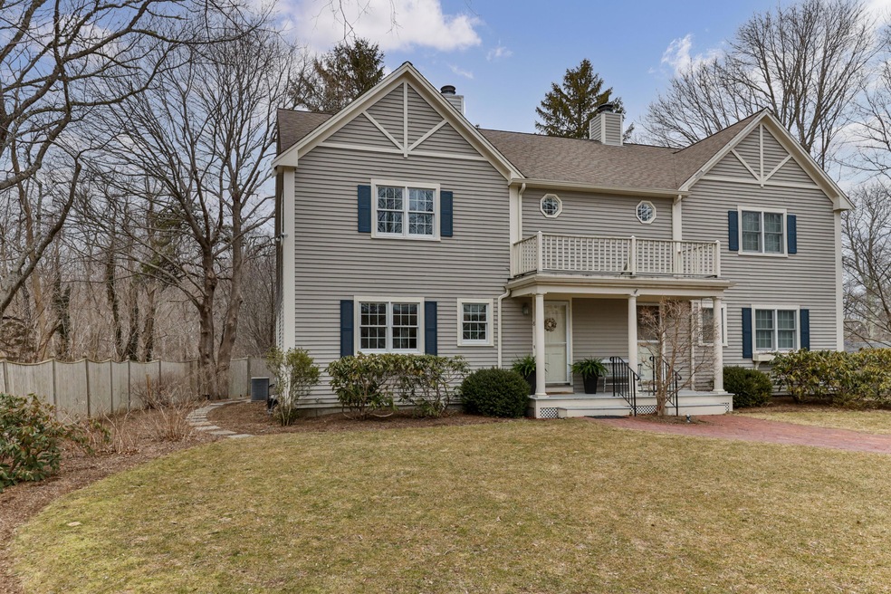 925 Main St unit 8, Cotuit, MA 02635 - photo 1