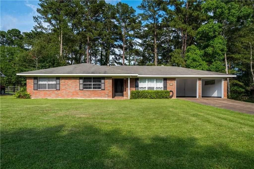 510 Holiday Cir, Pineville, LA 71360 - photo 1