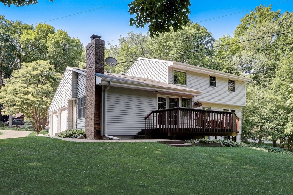 27800 Woodside Rd, Excelsior, MN 55331 - photo 1