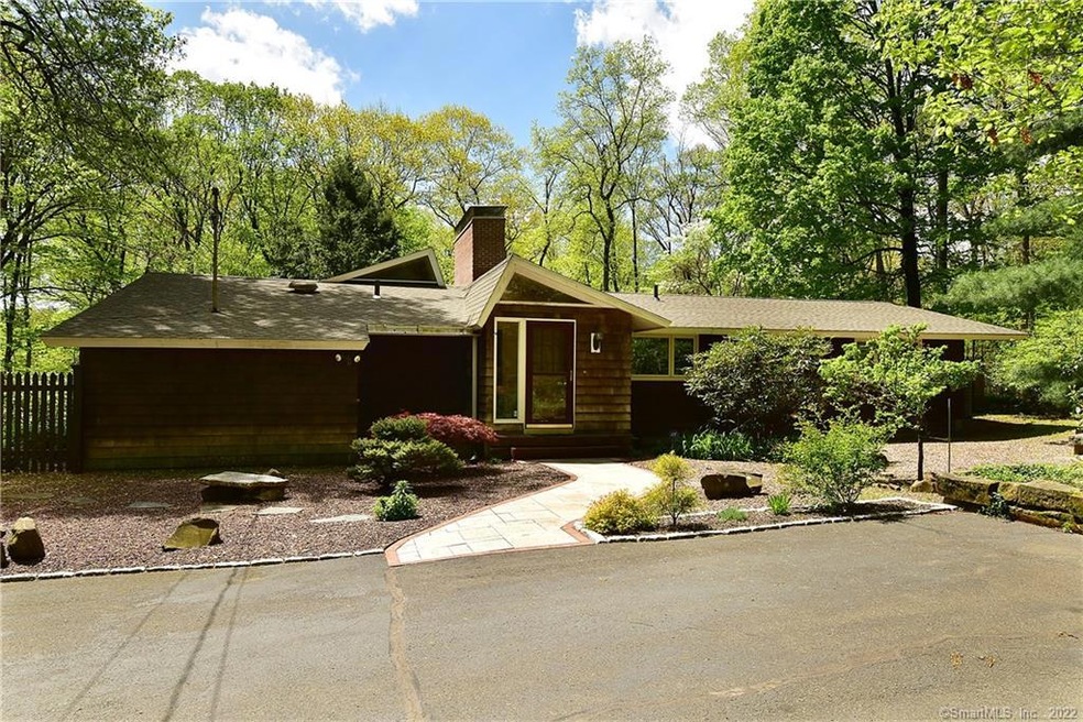 27 Greenridge Ln, West Hartford, CT 06107 - photo 1