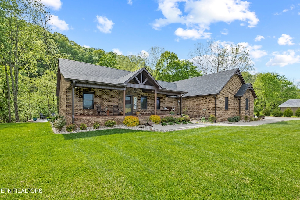 For Sale $589,000 • Co-Listing Agent