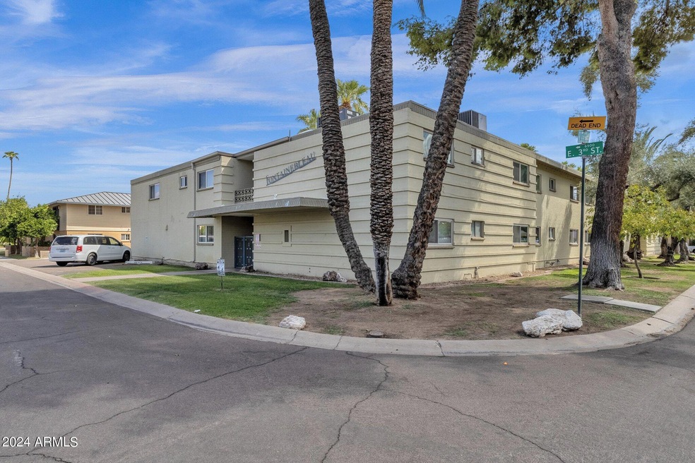 1-web-or-mls-6906-e-4th-st-10