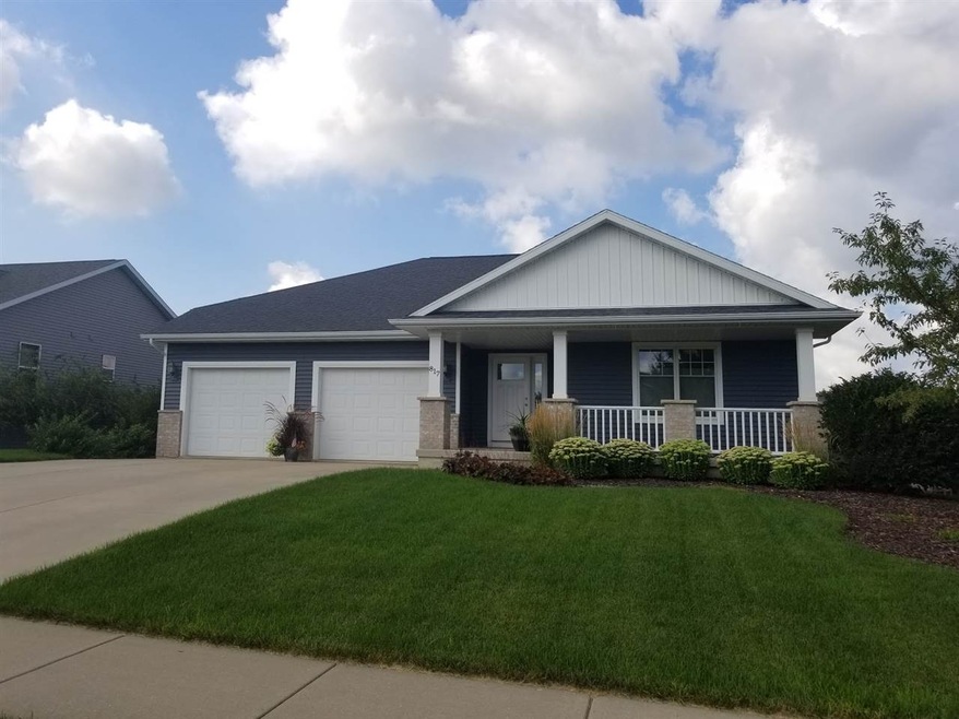 817 Ashworth Dr, Oregon, WI 53575 - photo 1