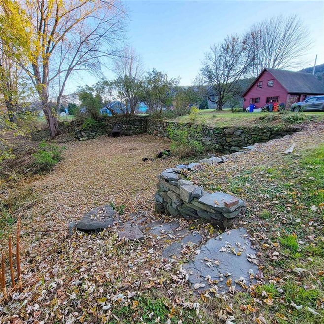 4149 Us Route 5 S, Barnet, VT 05821 - photo 1