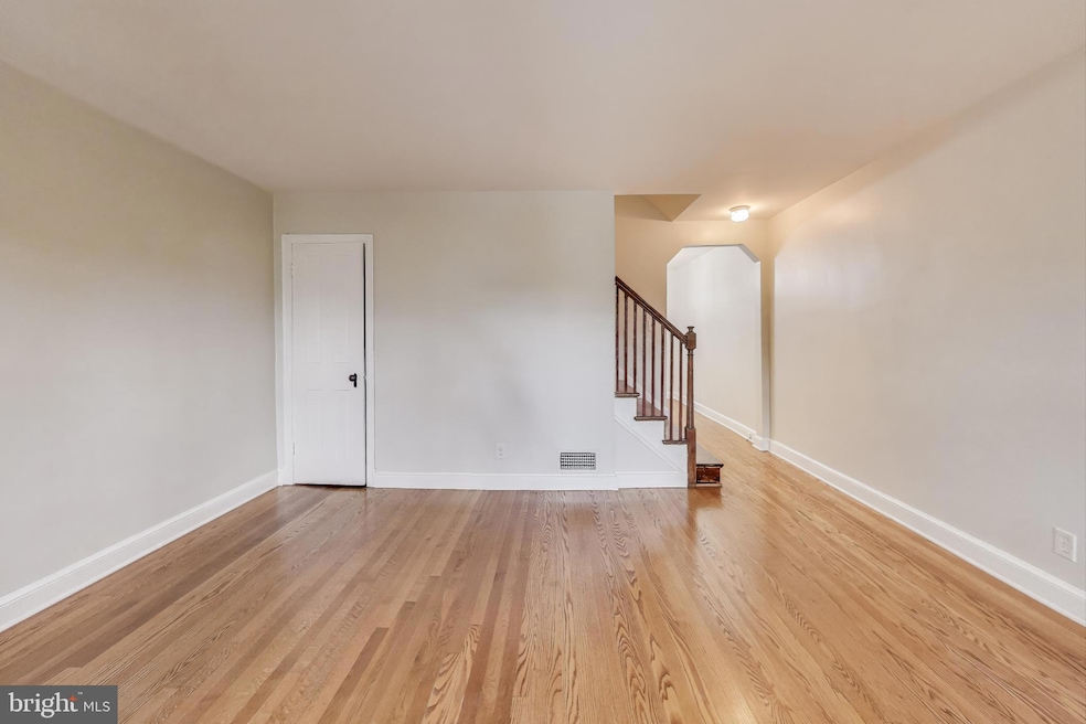 Under Contract $432,000 • Co-Listing Agent