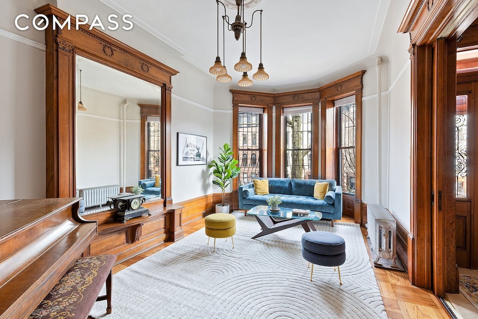 Sold $4,725,000 • Co-Listing Agent