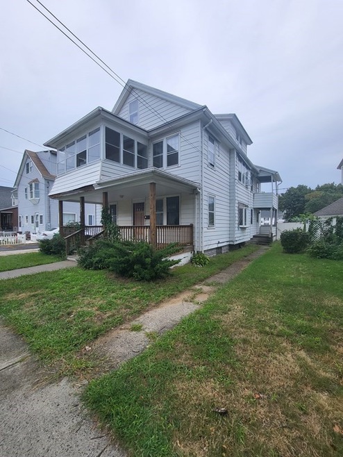 521 Springfield St, Chicopee, MA 01013 - photo 1